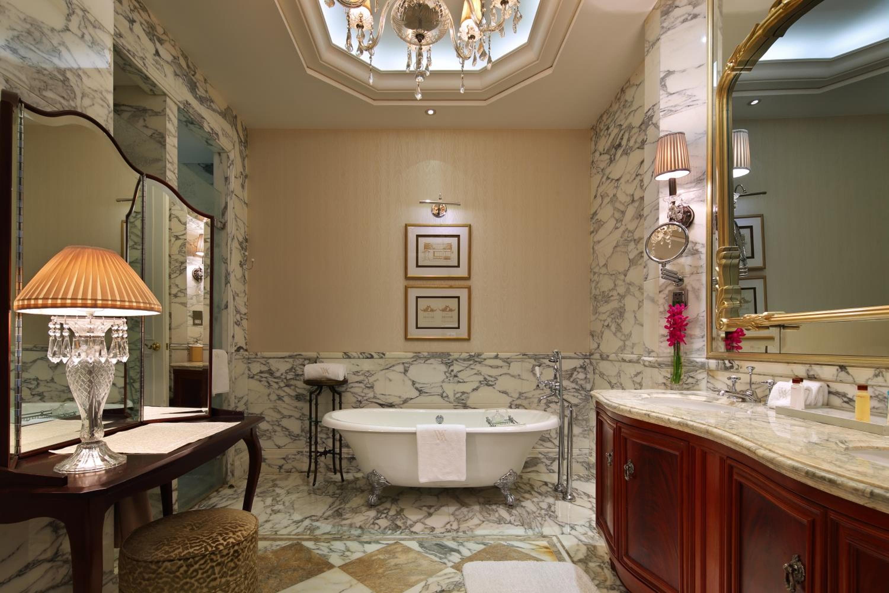 Waldorf Astoria Shanghai on the Bund 3