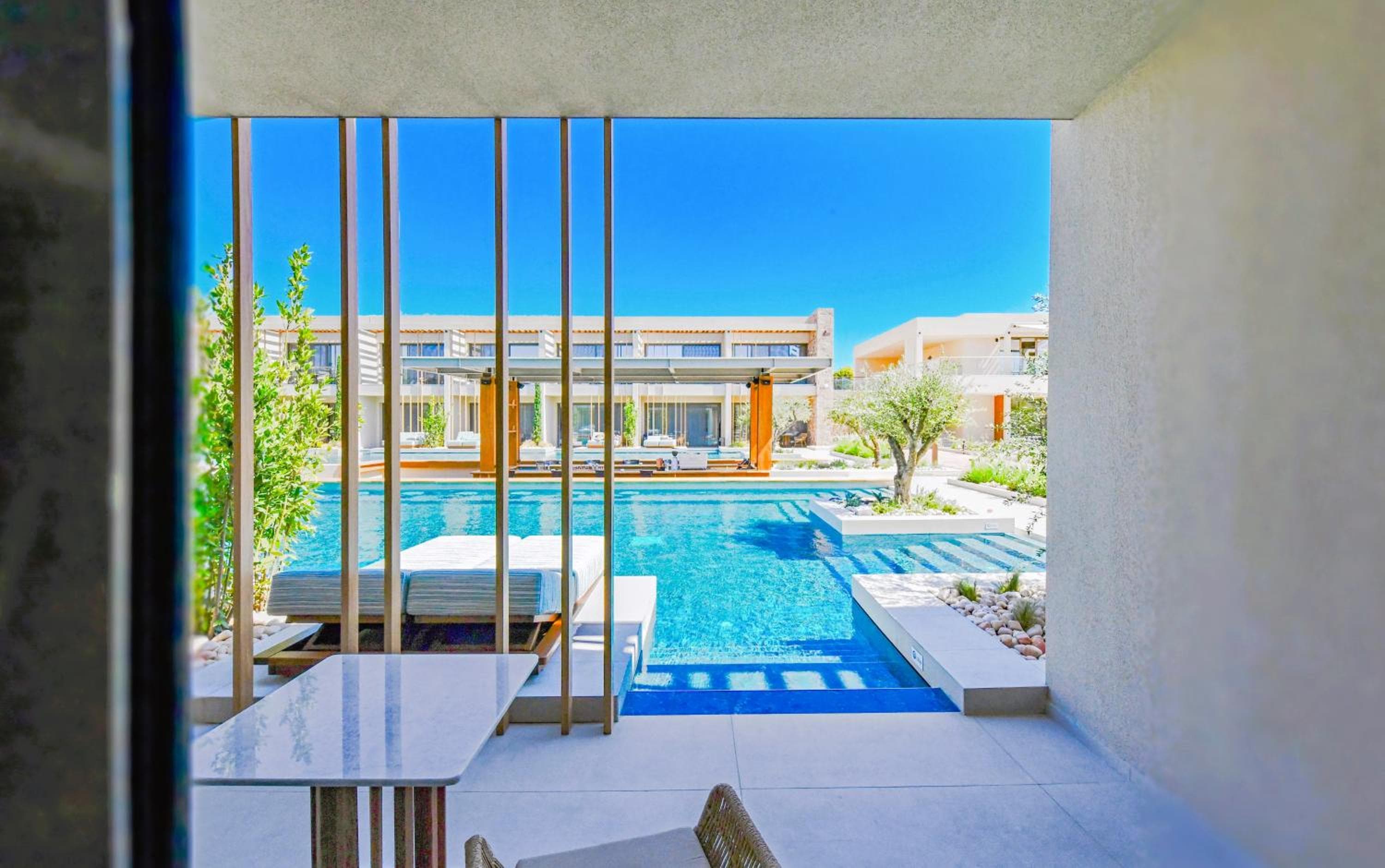 Royal Pearl Island Chios Hotel and Spa 3